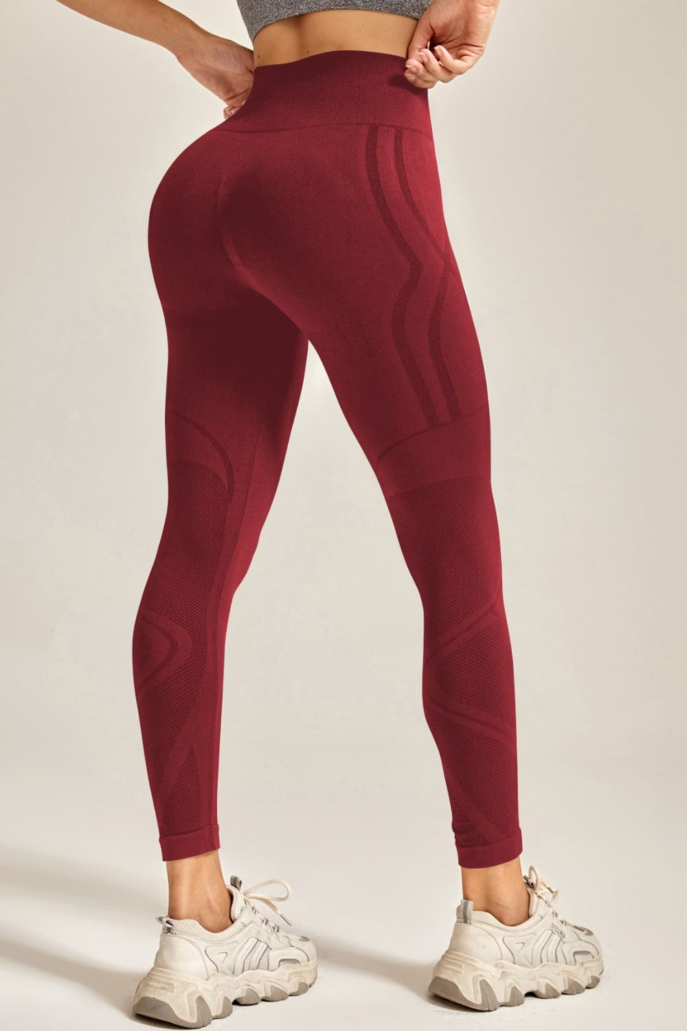 Zanneft PulseFlex slim-fit sporty active pants for women – high-stretch, second-skin leggings for studio photos.