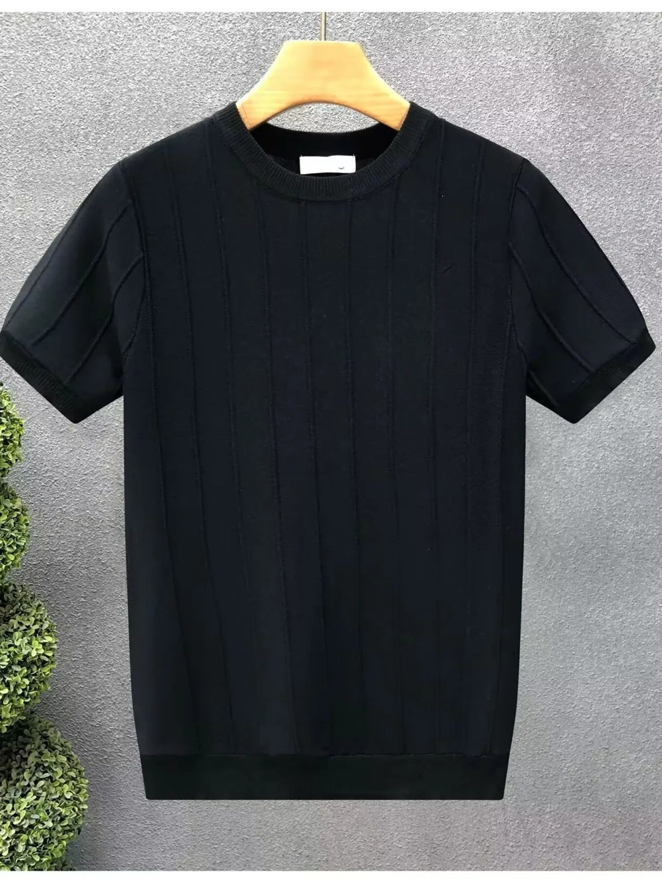 The Boss Stretch Tee luxury men’s t-shirt by zanneft in black.