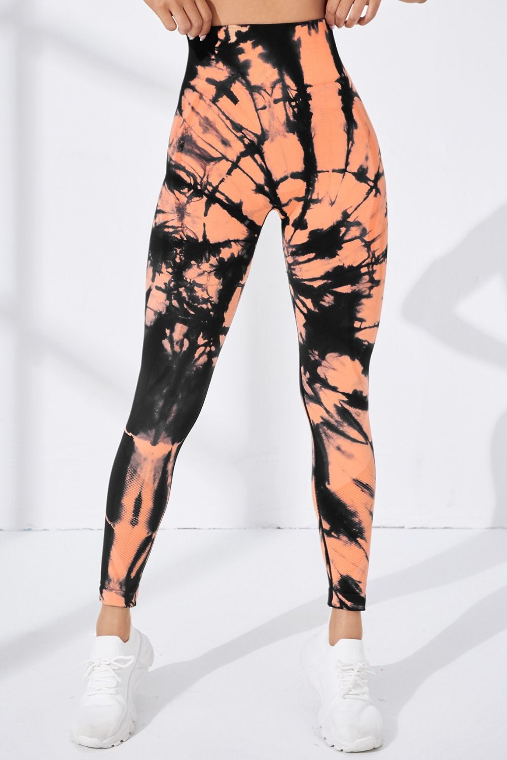 Zanneft PulseFlex slim-fit sporty active pants for women – high-stretch, second-skin leggings for studio photos.